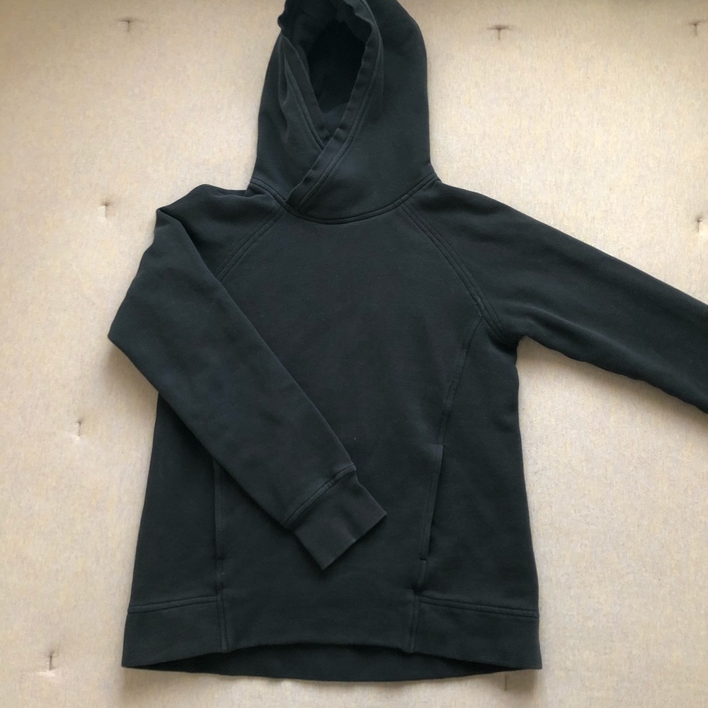 Lululemon black fleece please pullover